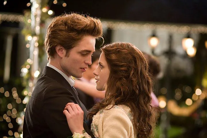 Robert Pattinson and Kirsten Stewart
