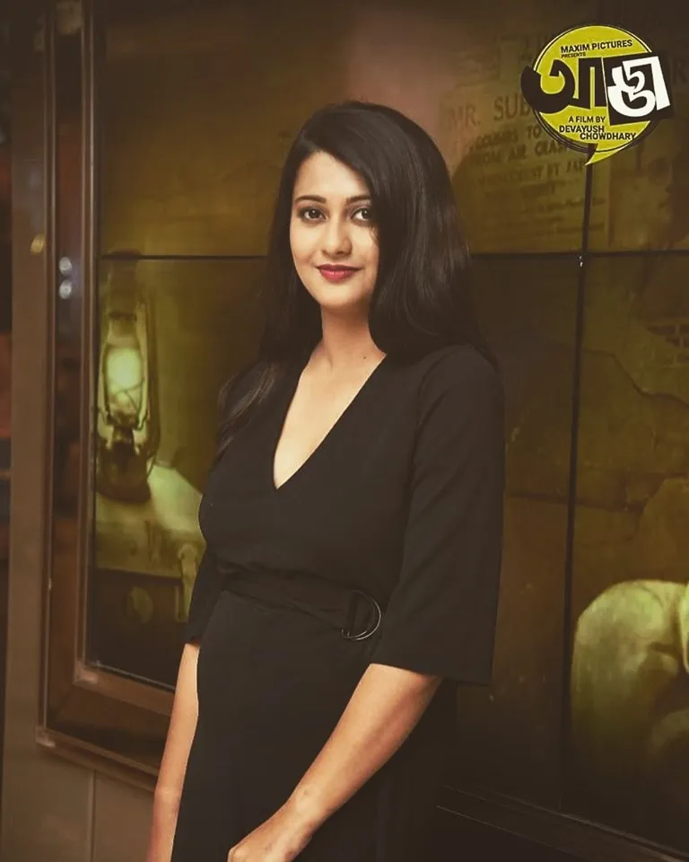 Anamika Chakraborty in Adda
