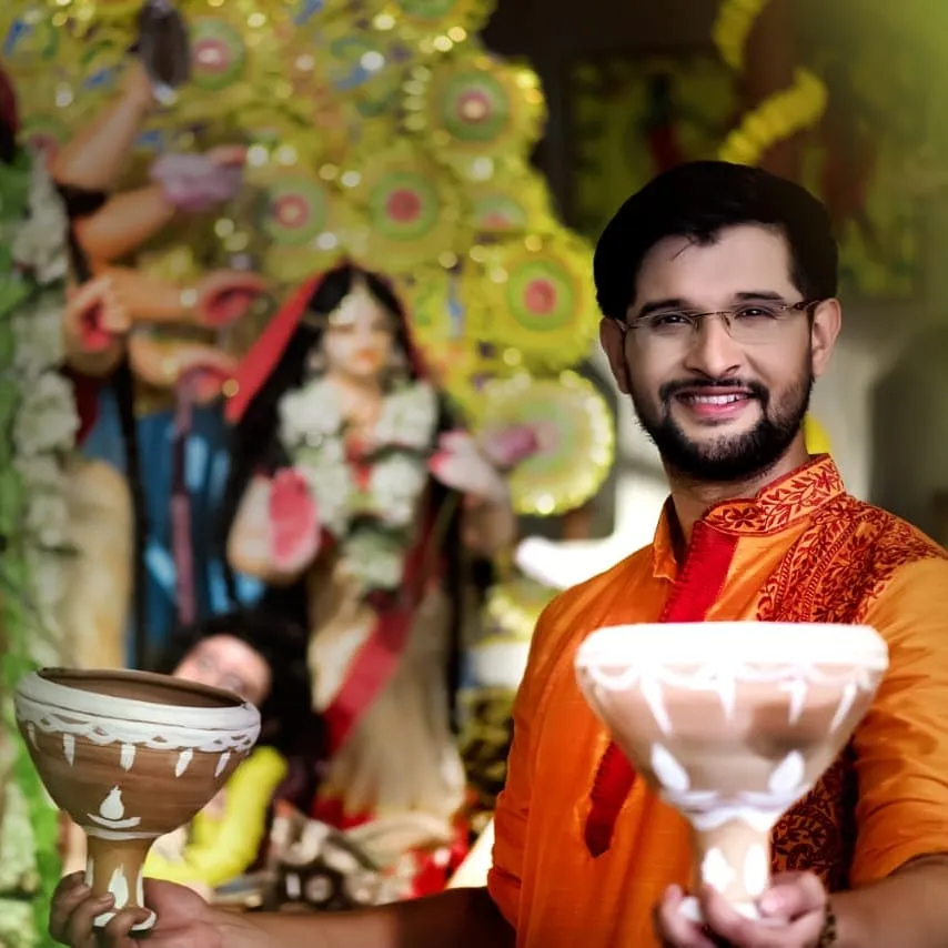 Zee Bangla Krishnakoli hero Neel Bhattacharya loves Durga Puja bhasan and dhunuchi dance