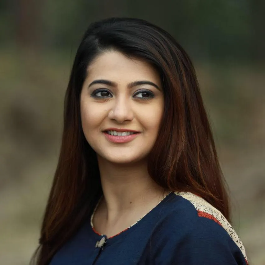 Ekhane Aakash Neel heroine Anamika Chakraborty