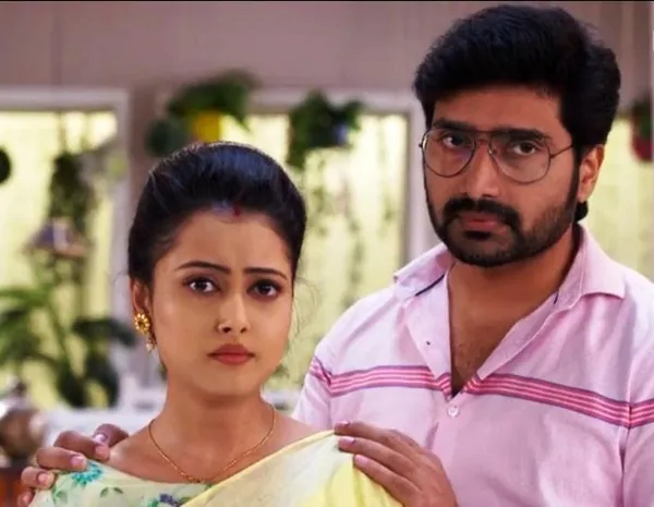 Biswajit Ghosh with Pallavi Sharma in Ke Apon Ke P