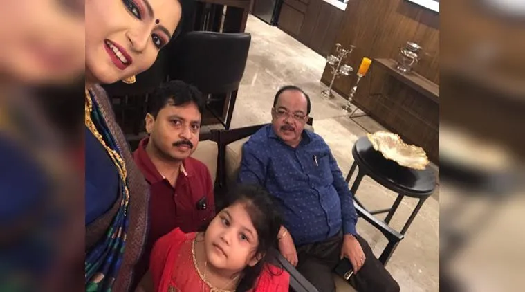 baisakhi banerjee, বৈশাখী বন্দ্যোপাধ্যায়, বৈশাখী ব্যানার্জী, বৈশাখী ব্যানার্জি, বৈশাখি, বৈশাখীর খবর, baisakhi, baisakhi banerjee pujo plan, durga puja 2019, বৈশাখীর দুর্গাপুজো, বৈশাখির দুর্গাপুজো, বৈশাখীর পুজো প্ল্যান, durga pujo, দুর্গাপুজো, দুর্গাপূজা, sovan chatterjee, শোভন চট্টোপাধ্যায়, sovan baisakhi, শোভন বৈশাখী