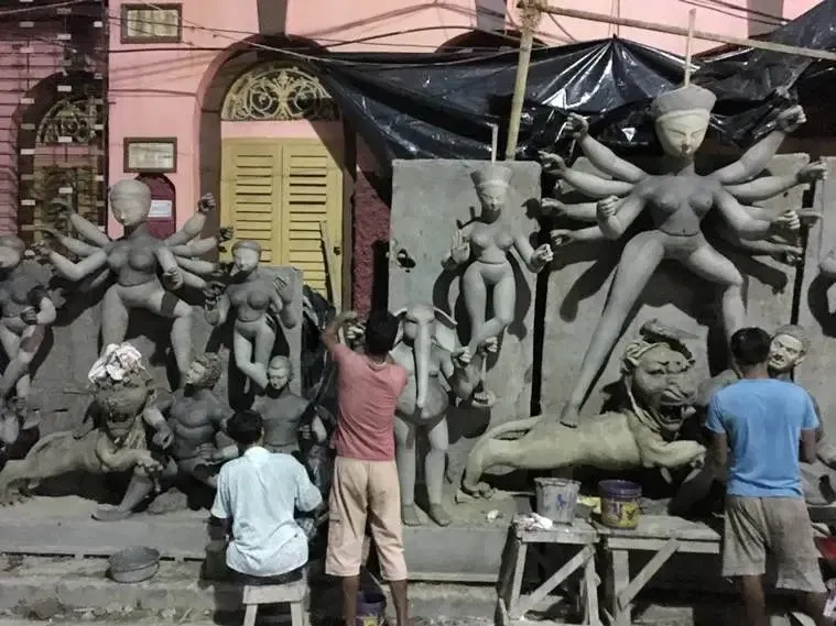 Kumortuli Women Artisan
