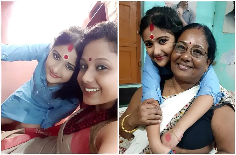 Sambhabi Banerjee with Mom and Grandmom