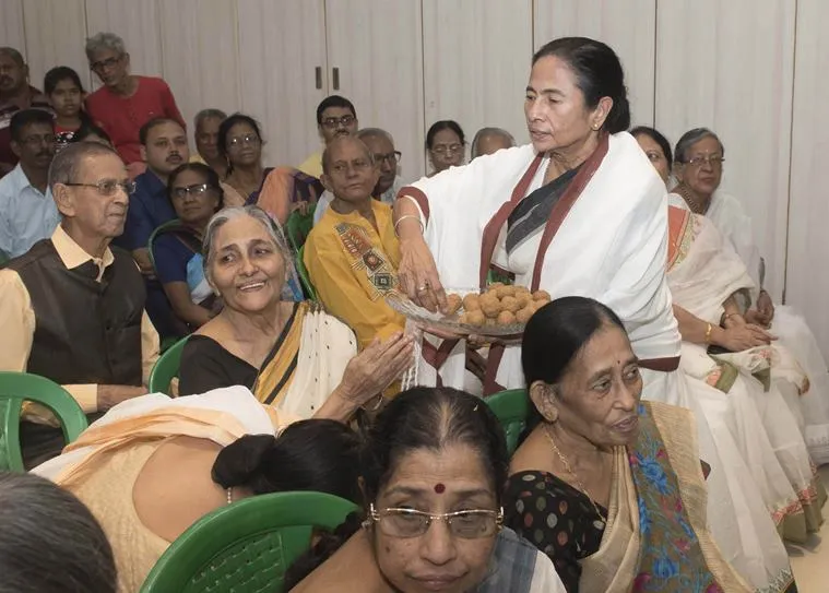 wb governor jagdeep dhankhar, mamata banerjee, mamata, মমতা বন্দ্যোপাধ্যায়, মমতা ব্যানার্জী, মমতা ব্যানার্জি, কালীপুজোয় মমতার বাড়ি যাচ্ছেন রাজ্যপাল, রাজ্যপাল জগদীপ ধনকড়, jagdeep dhankhar, জগদীপ ধনকড়, জগদীপ ধনখড়, জগদীপ ধনকর, kalipujo 2019, kalipuja 2019, কালীপুজো, কালীপুজো ২০১৯