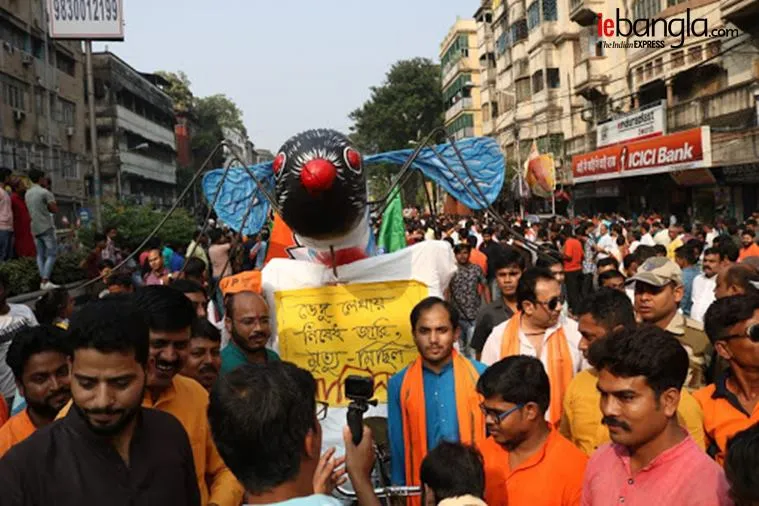BJP's KMC Abhijan, পুরসভা অভিযান বিজেপির, বিজেপির বিক্ষোভ, কলকাতা পুরসভা অভিযান বিজেপির, ডেঙ্গি নিয়ে পথে বিজেপি, dengue, ডেঙ্গি, ডেঙ্গু, bjp protest, বিজেপি যুব মোর্চা, bjp yuva morcha, kmc, কলকাতা পুরসভা, Kolkata Municipal Corporation, dilip ghosh, দিলীপ ঘোষ, bjp kmc protest, কলকাতা পুরসভা অভিযান বিজেপির