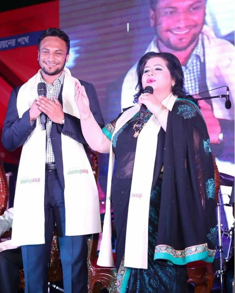Runa Laila with Shakib Al Hasan