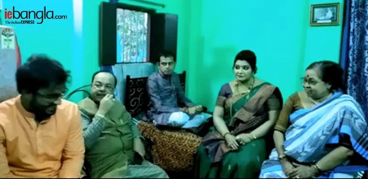 sovan chatterjee, শোভন চট্টোপাধ্যায়, বৈশাখী বন্দ্যোপাধ্যায়, শোভন বৈশাখী, baisakhi banerjee, sovan chatterjee news, শোভনের খবর, বৈশাখীর খবর, জগদ্ধাত্রী পুজোয় শোভন-বৈশাখী, শঙ্কুদেব পণ্ডা, baisakhi banerjee news, sovan baisakhi, shankudeb panda, Sovan-Baisakhi in Jagadhatri Puja, তৃণমূল নেতার বাড়িতে শোভন বৈশাখী