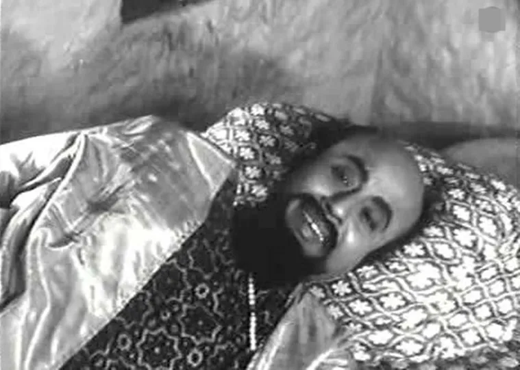 Santosh Dutta in Goopy Gyne Bagha Byne