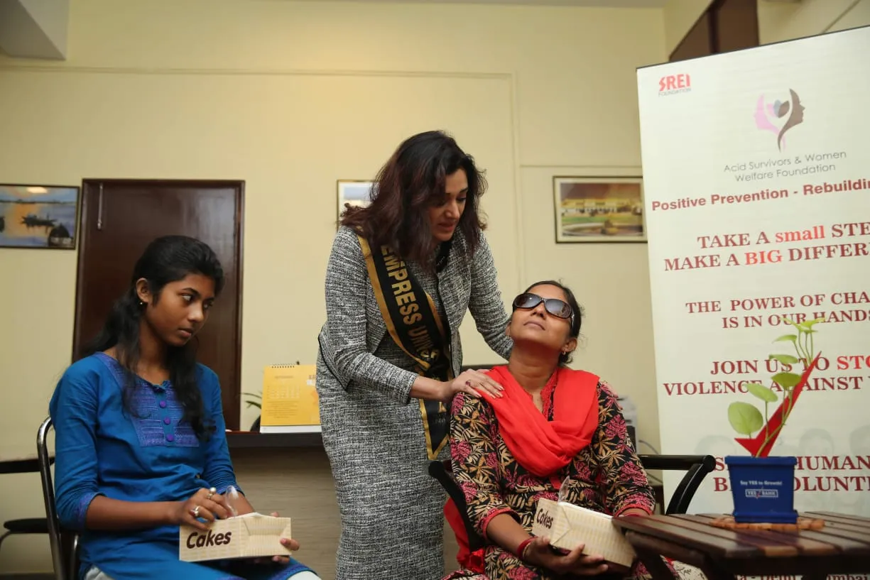 Moubani Sorcar with acid attack survivor Usha Naskar