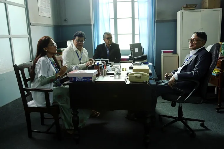 Zee5 medical thriller Chitrangada Rajesh Sharma starrer Karkat Rogue web series review