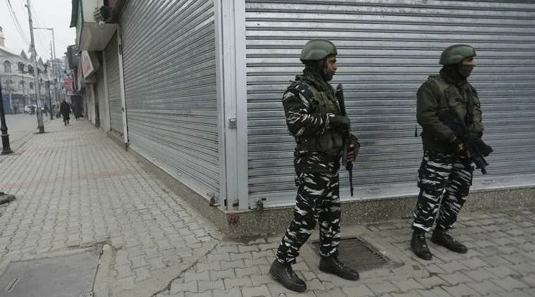 handwara encounter, হান্দওয়াড়া, সিআরপিএফ, crpf attack militants handwara, হান্দওয়াড়া এনকাউন্টার, সেনা-জঙ্গি গুলির লড়াই, kashmir handwara militant attack, সিআরপিএফ, crpf kashmir, kashmir militancy, latest news, indian express bangla