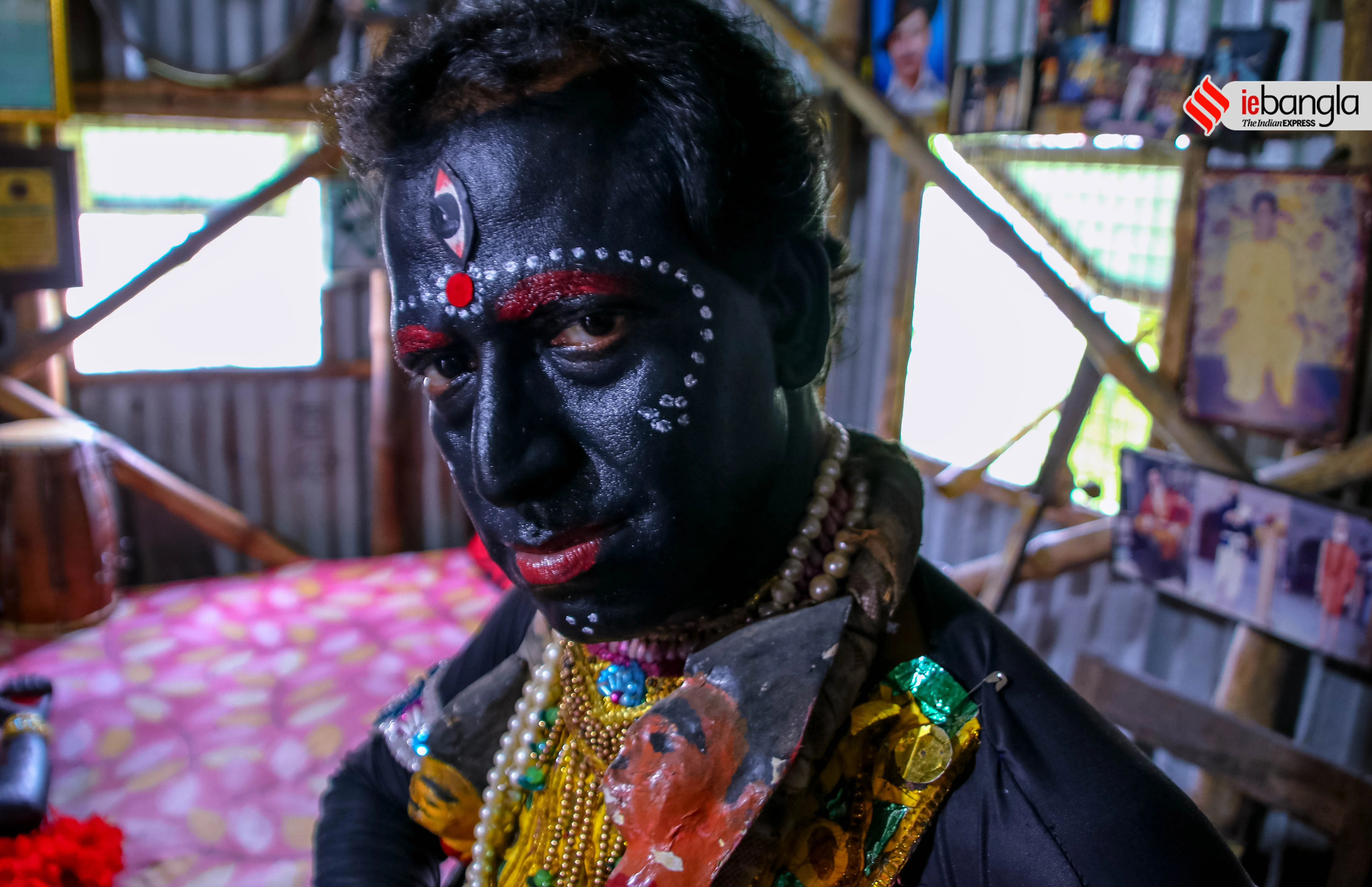 বহুরূপী, Bohurupi, বহুরূপী শিল্পী, Bohurupi artist, কৃষ্ণ বৈরাগী, Krishna Bairagi, হারিয়ে যাওয়া বহুরূপী, living statue artist, কলকাতার বহুরূপী, diya, দীপাবলি, Diwali, আলোকসজ্জা, festival, প্রদীপ, potters, Diwali 2021, কালীপূজা, Hindu festival, মৃৎশিল্পী, মাটির প্রদীপ, diya, দীপাবলি, diwali, আলোকসজ্জা, festival, প্রদীপ, potters, diwali 2021, কালীপূজা, hindu festival, মৃৎশিল্পী, প্রদীপের নীচেই অন্ধকার, করোনা, corona, কোভিড-১৯, Covid-19, করোনা মহামারী, Corona Pandemic, ২০২১, প্রদীপ গ্রাম, earthen lamps village, চালতাবেড়িয়া, Chaltaberia, বারাসাত, barasat, বারাসাতের কালীপূজা, Barasat Kalipuja, ভারত-বাংলাদেশ, India-Bangladesh, শিল্পী, artist, কুটির শিল্প, Cottage industry, কুটির শিল্পী, Cottage artist, পশ্চিমবঙ্গের কুটির শিল্প, Cottage industry in West Bengal, ইন্ডিয়া রেকর্ড, India Record, West Bengal news, indian express, কলেজ স্ট্রিট, college street, করোনা, corona, corona news, Bangla Khabar, বাংলার খবর, Bangla News Live, বাংলার ব্রেকিং নিউজ, Breaking Bangla News,Bangali news, বাংলায় সর্বশেষ খবর, লেটেস্ট খবর, News in Bengali, Bengali News Today, বাংলা নিউজ, Bengali News, করোনা মহামারী, corona pandemic, Bangla Khabor, কোভিড-১৯, covid, News in Bangla, করোনা ২০২১, corona 2021, 24 Ghanta Bangla News, Bangla News, covid-19