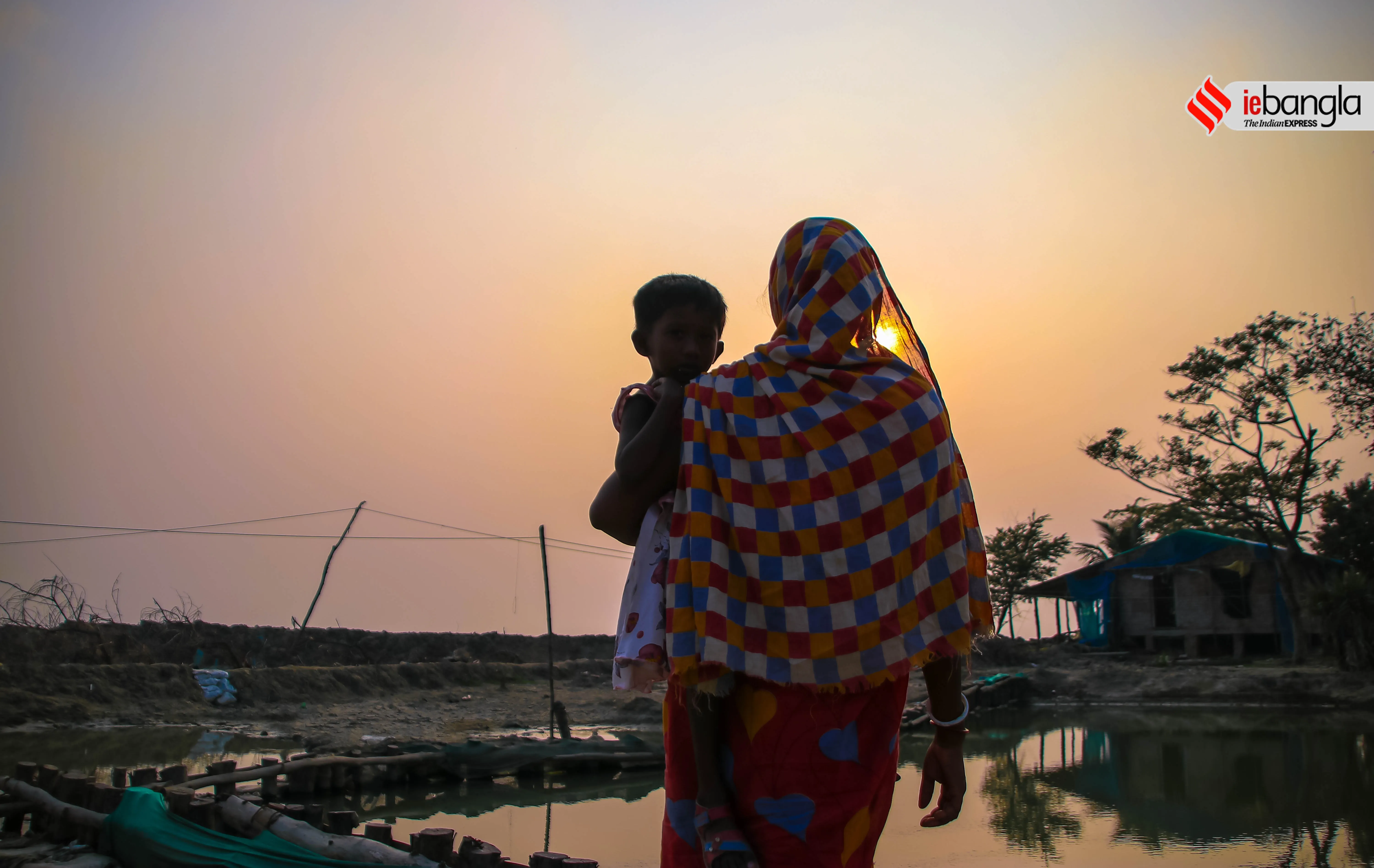 নদী, Ganga, গঙ্গা নদী, Samshergunj, সামসেরগঞ্জ, Baishnabnagar, বৈষ্ণবনগর, River erosion, মৌসুনি, Mousuni, ভ্রমণ, Travel tour, সুন্দরবন, Sundarban, মৌসুনি দ্বীপ, Mousuni island, নদীর ভাঙ্গন, river, বঙ্গোপসাগর, Bay of Bengal, পশ্চিমবঙ্গ, india news, indian express, River erosion, ground reports from West Bengal, পশ্চিমবঙ্গ, West Bengal news, indian express, কলেজ স্ট্রিট, college street, করোনা, corona, corona news, Bangla Khabar, বাংলার খবর, Bangla News Live, বাংলার ব্রেকিং নিউজ, Breaking Bangla News,Bangali news, বাংলায় সর্বশেষ খবর, লেটেস্ট খবর, News in Bengali, Bengali News Today, বাংলা নিউজ, Bengali News, করোনা মহামারী, corona pandemic, Bangla Khabor, কোভিড-১৯, covid, News in Bangla, করোনা ২০২১, corona 20201, 24 Ghanta Bangla News, Bangla News, covid-19