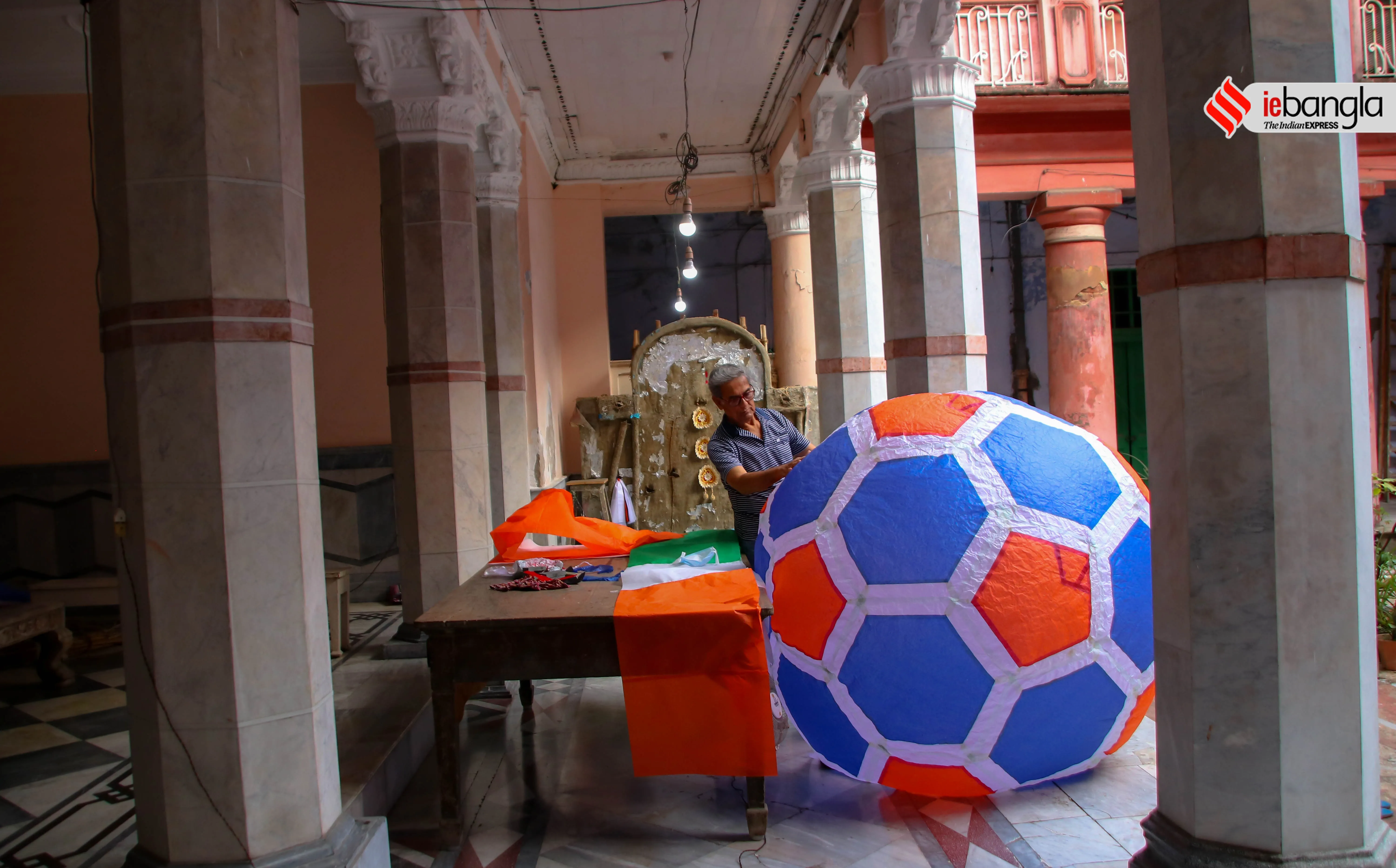 Bholanath Dham, ভোলানাথ ধাম, Lantern of Bholanath Dham,ভোলানাথ ধামের ফানুস, The lantern,ফানুস, Fireworks, আতশবাজি, Bholanath Dutt's house, ভোলানাথ দত্তের বাড়ি, Lantern festival at Bholanath Dham, ভোলানাথ ধামের ফানুস উৎসব, diya, দীপাবলি, Diwali, আলোকসজ্জা, festival, প্রদীপ, potters, Diwali 2021, কালীপূজা, Hindu festival, মৃৎশিল্পী, মাটির প্রদীপ, diya, দীপাবলি, diwali, আলোকসজ্জা, festival, প্রদীপ, potters, diwali 2021, কালীপূজা, hindu festival, মৃৎশিল্পী, প্রদীপের নীচেই অন্ধকার, করোনা, corona, কোভিড-১৯, Covid-19, করোনা মহামারী, Corona Pandemic, ২০২১, প্রদীপ গ্রাম, earthen lamps village, চালতাবেড়িয়া, Chaltaberia, বারাসাত, barasat, বারাসাতের কালীপূজা, Barasat Kalipuja, ভারত-বাংলাদেশ, India-Bangladesh, শিল্পী, artist, কুটির শিল্প, Cottage industry, কুটির শিল্পী, Cottage artist, পশ্চিমবঙ্গের কুটির শিল্প, Cottage industry in West Bengal,  ইন্ডিয়া রেকর্ড, India Record, West Bengal news, indian express, কলেজ স্ট্রিট, college street, করোনা, corona, corona news, Bangla Khabar, বাংলার খবর, Bangla News Live, বাংলার ব্রেকিং নিউজ, Breaking Bangla News,Bangali news, বাংলায় সর্বশেষ খবর, লেটেস্ট খবর, News in Bengali, Bengali News Today, বাংলা নিউজ, Bengali News, করোনা মহামারী, corona pandemic, Bangla Khabor, কোভিড-১৯, covid, News in Bangla, করোনা ২০২১, corona 2021, 24 Ghanta Bangla News, Bangla News, covid-19            