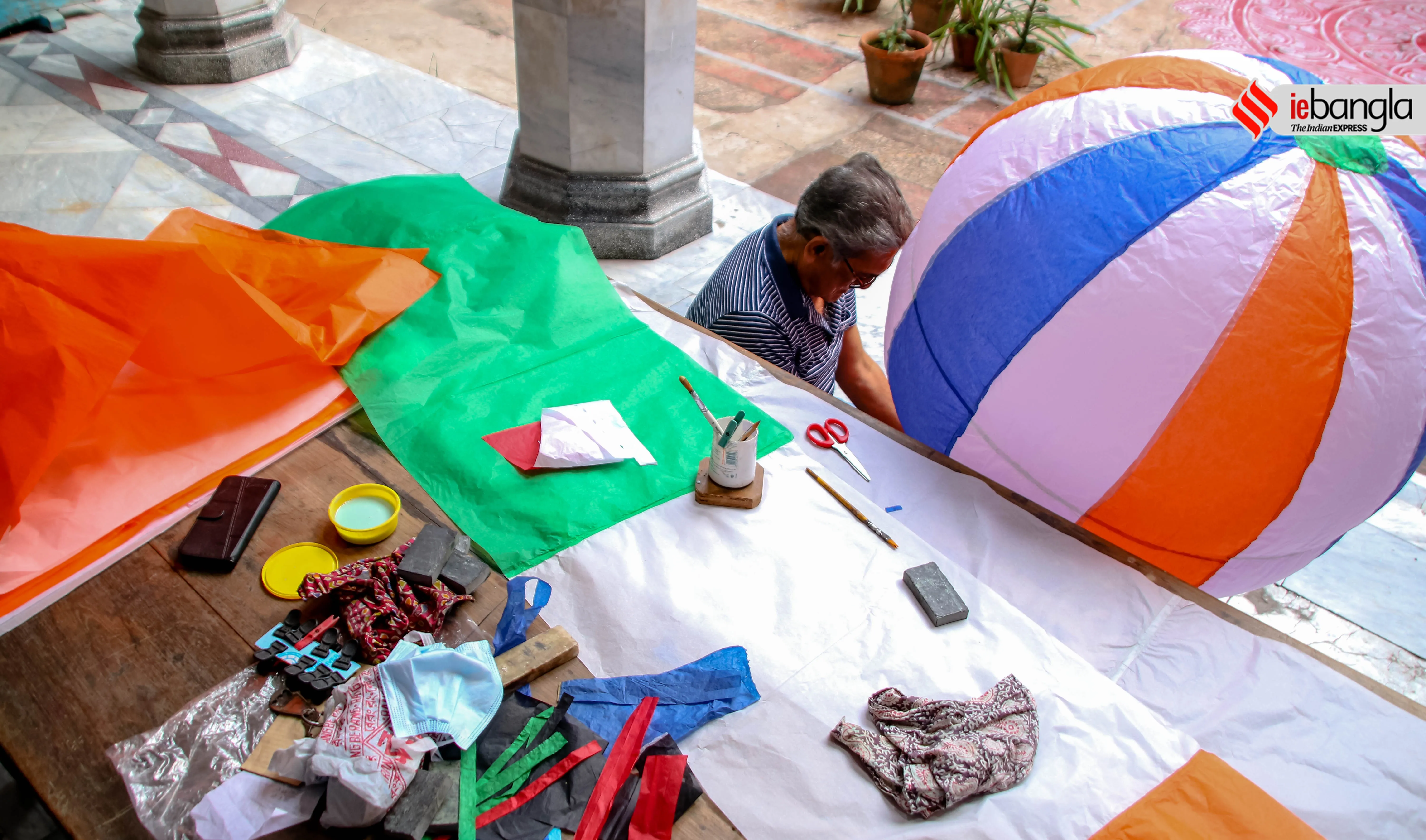 Bholanath Dham, ভোলানাথ ধাম, Lantern of Bholanath Dham,ভোলানাথ ধামের ফানুস, The lantern,ফানুস, Fireworks, আতশবাজি, Bholanath Dutt's house, ভোলানাথ দত্তের বাড়ি, Lantern festival at Bholanath Dham, ভোলানাথ ধামের ফানুস উৎসব, diya, দীপাবলি, Diwali, আলোকসজ্জা, festival, প্রদীপ, potters, Diwali 2021, কালীপূজা, Hindu festival, মৃৎশিল্পী, মাটির প্রদীপ, diya, দীপাবলি, diwali, আলোকসজ্জা, festival, প্রদীপ, potters, diwali 2021, কালীপূজা, hindu festival, মৃৎশিল্পী, প্রদীপের নীচেই অন্ধকার, করোনা, corona, কোভিড-১৯, Covid-19, করোনা মহামারী, Corona Pandemic, ২০২১, প্রদীপ গ্রাম, earthen lamps village, চালতাবেড়িয়া, Chaltaberia, বারাসাত, barasat, বারাসাতের কালীপূজা, Barasat Kalipuja, ভারত-বাংলাদেশ, India-Bangladesh, শিল্পী, artist, কুটির শিল্প, Cottage industry, কুটির শিল্পী, Cottage artist, পশ্চিমবঙ্গের কুটির শিল্প, Cottage industry in West Bengal,  ইন্ডিয়া রেকর্ড, India Record, West Bengal news, indian express, কলেজ স্ট্রিট, college street, করোনা, corona, corona news, Bangla Khabar, বাংলার খবর, Bangla News Live, বাংলার ব্রেকিং নিউজ, Breaking Bangla News,Bangali news, বাংলায় সর্বশেষ খবর, লেটেস্ট খবর, News in Bengali, Bengali News Today, বাংলা নিউজ, Bengali News, করোনা মহামারী, corona pandemic, Bangla Khabor, কোভিড-১৯, covid, News in Bangla, করোনা ২০২১, corona 2021, 24 Ghanta Bangla News, Bangla News, covid-19            