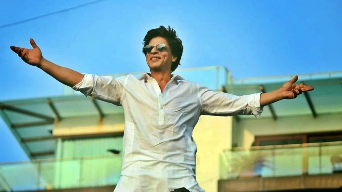 Shah Rukh Khan Birthday, Shah Rukh Khan, SRK, SRK birthday, Aryan Khan, Mannat, Shah Rukh Khan Mannat, Bollywood, king of romance, bollywood Badshah, শাহরুখ খান, শাহরুখের জন্মদিন, ৫৬তে পা শাহরুখের, বলিউড বাদশা, bengali news today