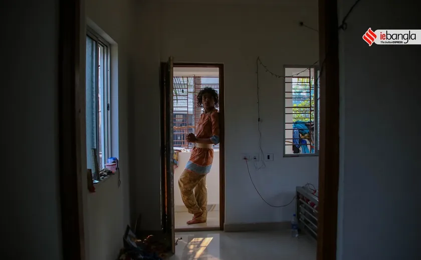 Tamoghno Tapasidhya,Tista Das, Dipan Chakraborty, রুপান্তরকামী,transgender, ট্রান্সজেন্ডার, transgender life, সমকামী, Sex, রুপান্তরকামী,Same sex, সম্প্রদায়, Commiunity, রুপান্তরকামী পুরুষ,transmen,রুপান্তরকামী নারী, Trans women, পশ্চিমবঙ্গ, india news, indian express, River erosion, ground reports from West Bengal, পশ্চিমবঙ্গ, West Bengal news, indian express, কলেজ স্ট্রিট, college street, করোনা, corona, corona news, Bangla Khabar, বাংলার খবর, Bangla News Live, বাংলার ব্রেকিং নিউজ, Breaking Bangla News,Bangali news, বাংলায় সর্বশেষ খবর, লেটেস্ট খবর, News in Bengali, Bengali News Today, বাংলা নিউজ, Bengali News, করোনা মহামারী, corona pandemic, Bangla Khabor, কোভিড-১৯, covid, News in Bangla, করোনা ২০২১, corona 20201, 24 Ghanta Bangla News, Bangla News, covid-19