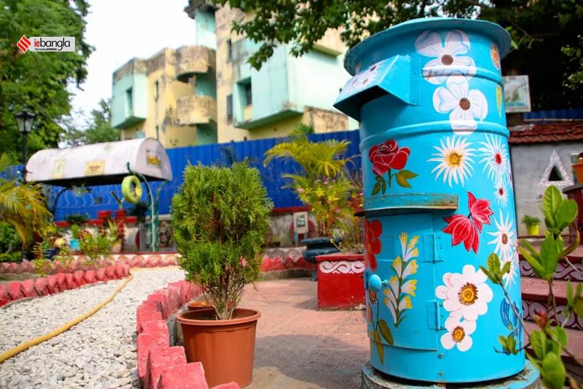 Postage stamp park in Kolkata for stamp lovers