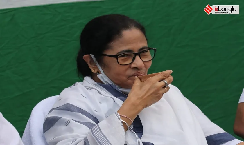 mamata benerjee, মমতা ব্যানার্জী, mamata benerjee tmc, মমতা ব্যানার্জী তৃণমূল, mamata benerjee reviewed preparations for 21 July tmc meeting, ধর্মতলায় তৃমূলের ২১ জুলাইয়ের প্রস্তুতি খতিয়ে দেখলেন মমতা, mamata 21 july reviewed preparations, মমতা ২১ জুলাই ২০২২ ধর্মতলা