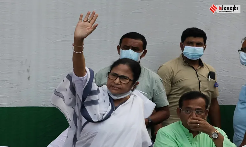 mamata benerjee, মমতা ব্যানার্জী, mamata benerjee tmc, মমতা ব্যানার্জী তৃণমূল, mamata benerjee reviewed preparations for 21 July tmc meeting, ধর্মতলায় তৃমূলের ২১ জুলাইয়ের প্রস্তুতি খতিয়ে দেখলেন মমতা, mamata 21 july reviewed preparations, মমতা ২১ জুলাই ২০২২ ধর্মতলা