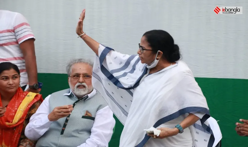 mamata benerjee, মমতা ব্যানার্জী, mamata benerjee tmc, মমতা ব্যানার্জী তৃণমূল, mamata benerjee reviewed preparations for 21 July tmc meeting, ধর্মতলায় তৃমূলের ২১ জুলাইয়ের প্রস্তুতি খতিয়ে দেখলেন মমতা, mamata 21 july reviewed preparations, মমতা ২১ জুলাই ২০২২ ধর্মতলা