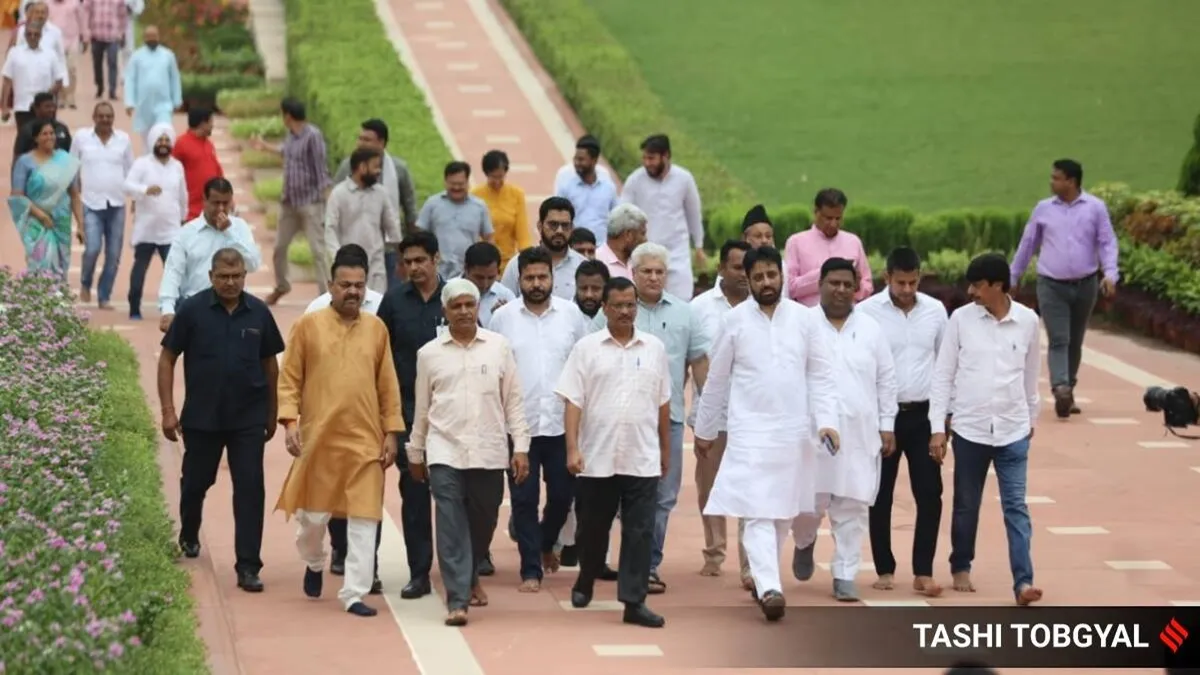 Kejriwal said BJP has set aside Rs 800 cr to buy 40 MLAs, অপরেশন লোটাস বিজেপি আপ দিল্লি কেজরিওয়াল