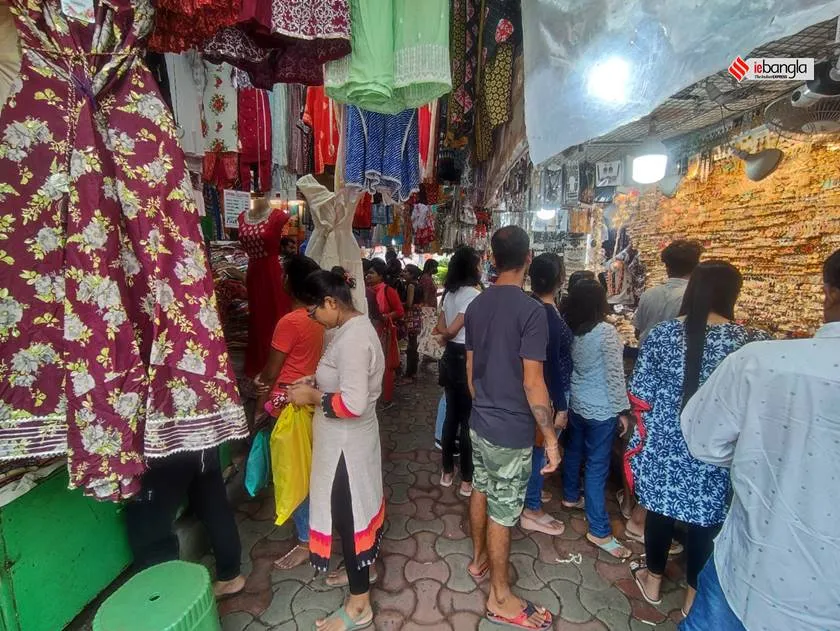 Gariahat market, gariahat, kolkata market,durga puja shopping, durga puja,puja shopping,গড়িয়াহাট বাজার,কলকাতার বাজার,পুজোর শপিং, পুজোর কেনাকাটা