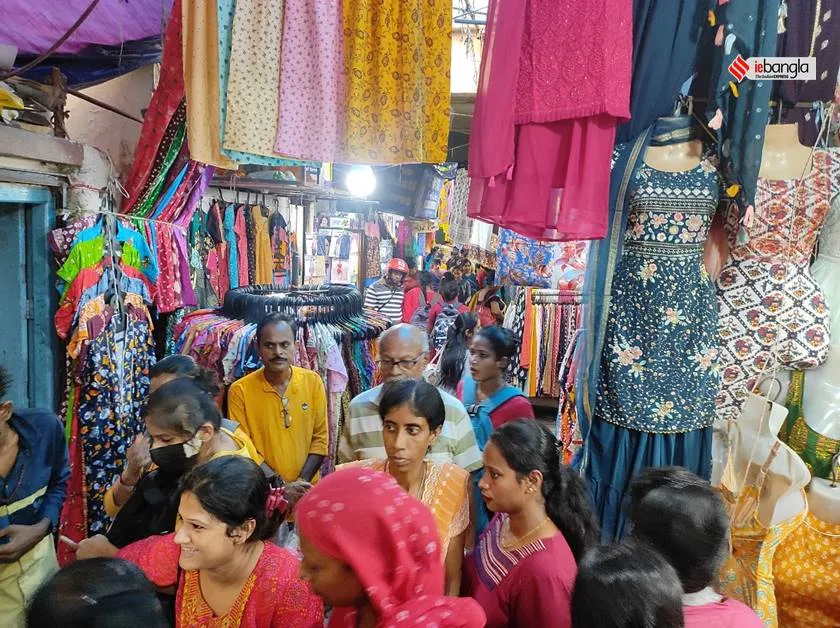 Gariahat market, gariahat, kolkata market,durga puja shopping, durga puja,puja shopping,গড়িয়াহাট বাজার,কলকাতার বাজার,পুজোর শপিং, পুজোর কেনাকাটা