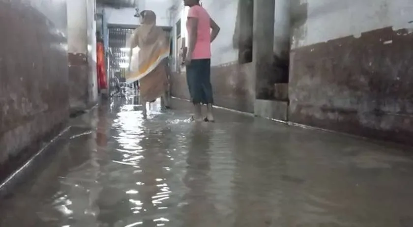 Maldah Medical College submerged due to heavy rain