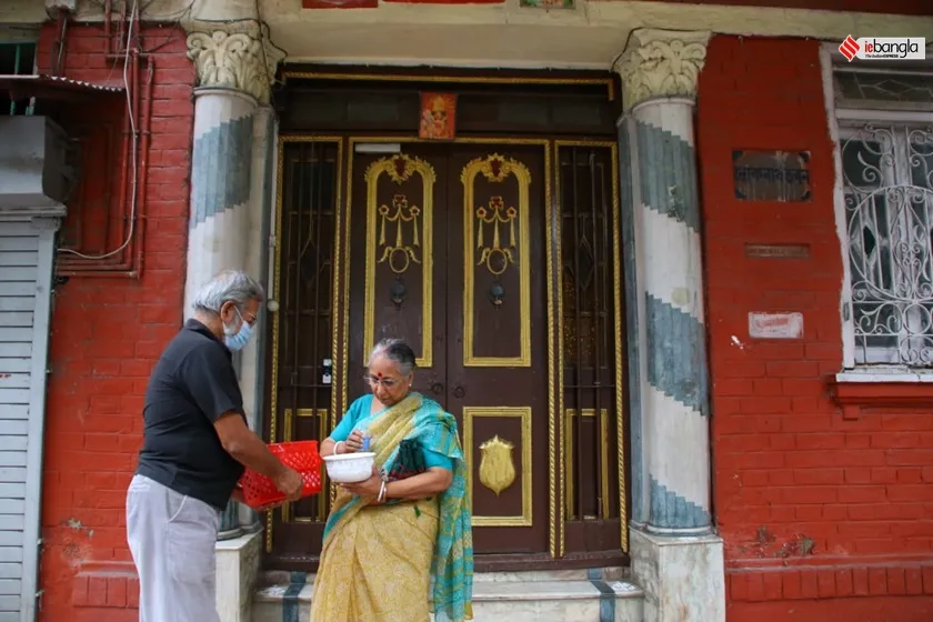 kolkata alpana lady, ratnaboli ghosh, shashi ghosh<br />
