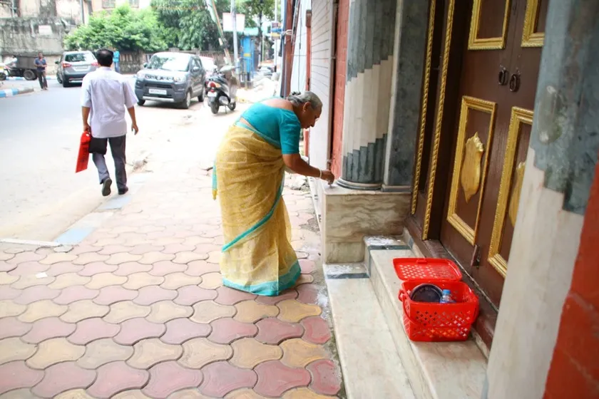 kolkata alpana lady, ratnaboli ghosh, shashi ghosh<br />
