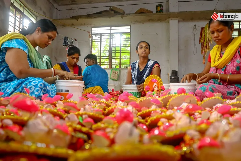 chaltaberiya village diwali light lamp, express photo shashi ghosh 