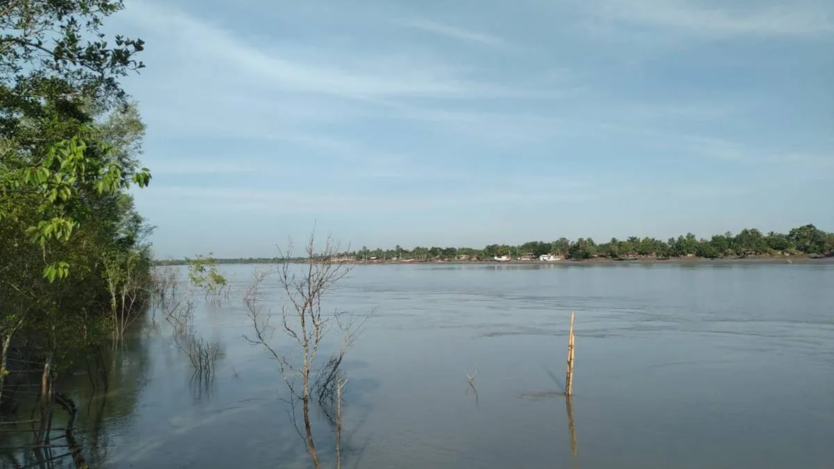 Bangladesh,Cyclone Sitrang, cyclone sitrang, sitrang news, sitrang weather, rainfall news, bengal rain alert, bengal weather, west bengal weather, kolkata weather, kolkata news