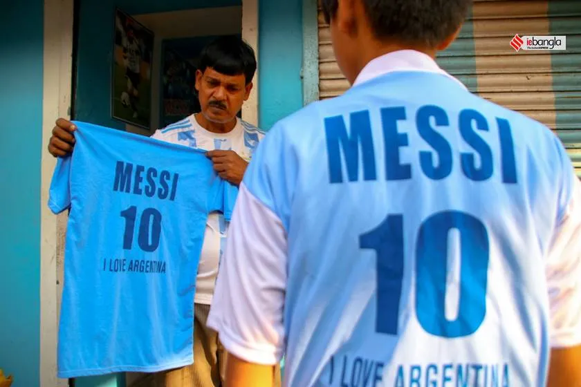 qatar world cup 2022,qatar world cup,qatar 2022,argentina,lionel messi,leo messi, লিওনেল মেসি,মেসির মূর্তি, আর্জেন্টিনা ফ্য়ান্স ক্লাব, কাতার বিশ্বকাপ ২০২২, ফিফা বিশ্বকাপ ২০২২