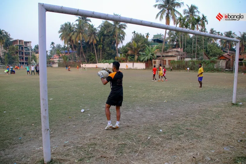 footballer west bengal, autodriver boy brazil, boy brazil, shashi ghosh, west bengal boy at brazil world cup, fifa, footbal world cup