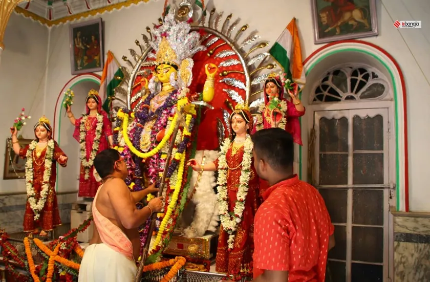 jagadhatri puja, kolkata jagadhatri puja, jagadhatri puja navami, pal bari jagadhatri puja, kolkata news, shashi ghosh  