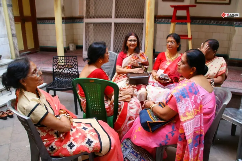 jagadhatri puja, kolkata jagadhatri puja, jagadhatri puja navami, pal bari jagadhatri puja, kolkata news, shashi ghosh  