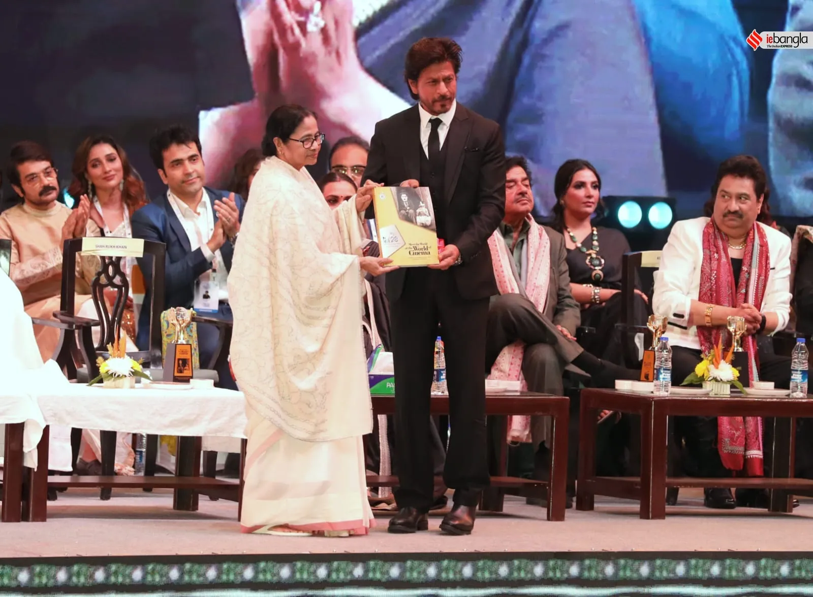 shah rukh khan, kiff, kolkata, shahrukh kolkata film festival, bengali films, শাহরুখ খান, বাংলা সিনেমা, বাংলা চলচ্চিত্র উৎসব, কলকাতা চলচ্চিত্র উৎসব, KIFF 28 