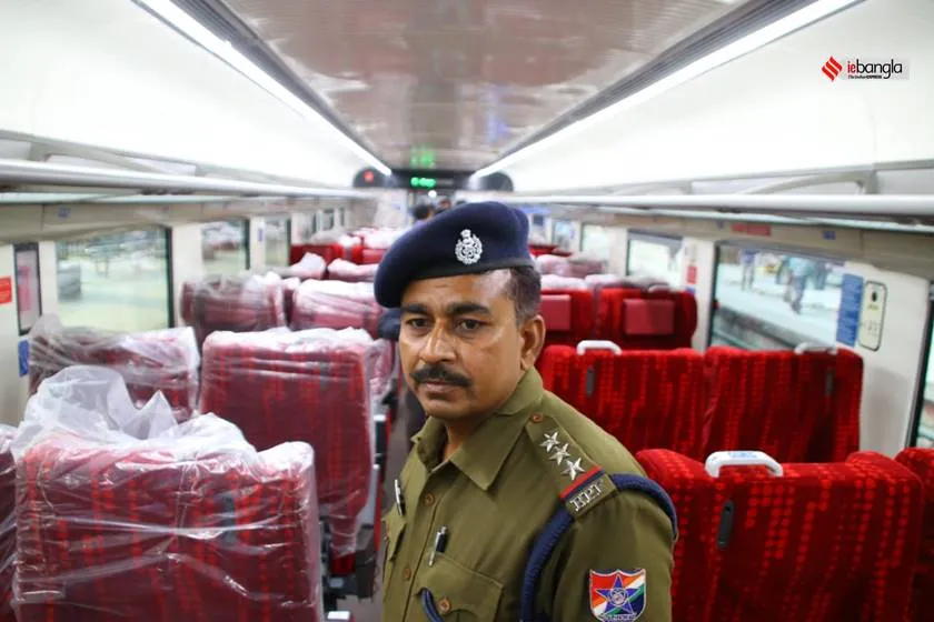 howrah station,Narendra Modi,Vande Bharat Express,West Bengal Vande Bharat Express,NJP,Vande Bharat