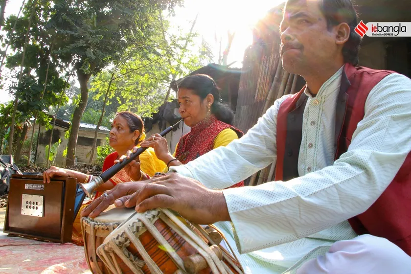 sanai vadak women, anjana nandy, anjana nandy from habra, sanai vadak anjana, shashi ghosh, sashi ghosh ie bangla original  
