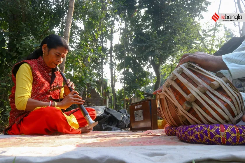 sanai vadak women, anjana nandy, anjana nandy from habra, sanai vadak anjana, shashi ghosh, sashi ghosh ie bangla original  
