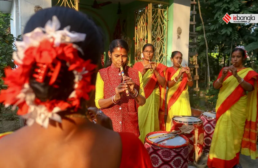 sanai vadak women, anjana nandy, anjana nandy from habra, sanai vadak anjana, shashi ghosh, sashi ghosh ie bangla original  
