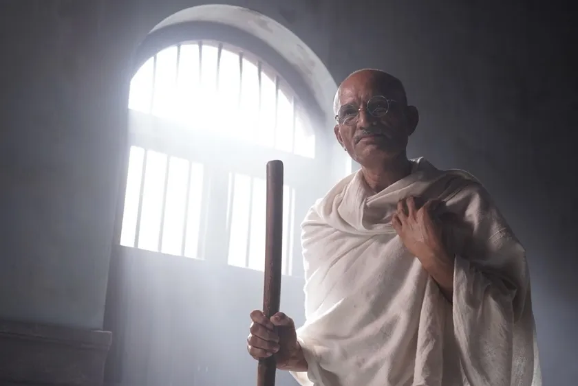 gandhi godse ek yuddh, mahatma gandhi, nathuram godse, rajkumar santoshi