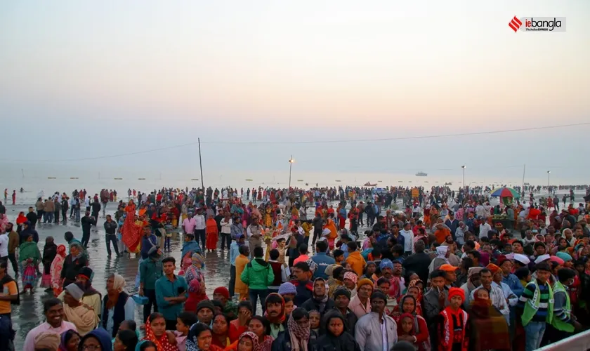 gangasagar mela mythological significance makar sankranti snan at, লাখ লাখ ভক্ত সমাগমে জমজমাট গঙ্গাসাগর মেলা, কী মাহাত্ম্য মকর-স্নানের?