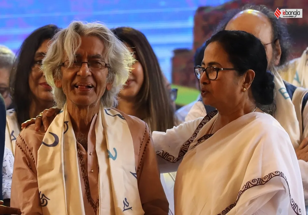 Mamata Banerjee, মমতা ব্যানার্জী, bengal cm Mamata Banerjee, বাংলার মুখ্যমন্ত্রী মমতা ব্যানার্জী, Mamata Banerjee special designed saree bhasha divas, মমতা ব্যানার্জী নিজের ডিজাইন শাড়ি ভাষা দিবস, Mamata Banerjee wore special saree designed by herself at the bhasha divas event, ভাষা দিবসের অনুষ্ঠানে নিজের ডিজাইন করা শাড়ি পরলেন মমতা ব্যানার্জী