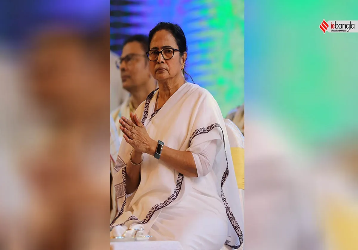Mamata Banerjee, মমতা ব্যানার্জী, bengal cm Mamata Banerjee, বাংলার মুখ্যমন্ত্রী মমতা ব্যানার্জী, Mamata Banerjee special designed saree bhasha divas, মমতা ব্যানার্জী নিজের ডিজাইন শাড়ি ভাষা দিবস, Mamata Banerjee wore special saree designed by herself at the bhasha divas event, ভাষা দিবসের অনুষ্ঠানে নিজের ডিজাইন করা শাড়ি পরলেন মমতা ব্যানার্জী