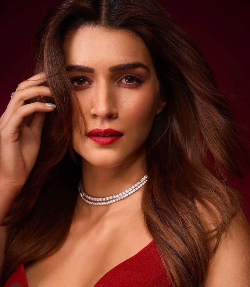 Kriti Sanon, makeup, beauty