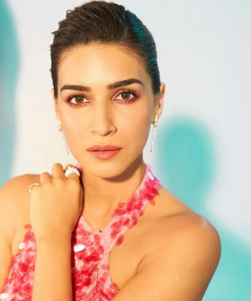 Kriti Sanon, makeup, beauty