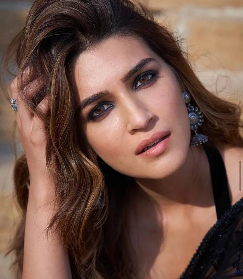 Kriti Sanon, makeup, beauty
